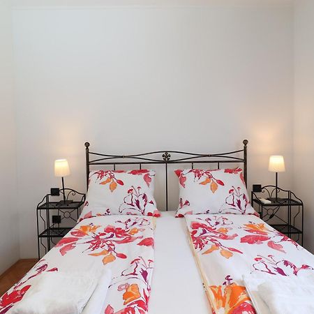 White Wings Apartment ลอฟราน ภายนอก รูปภาพ